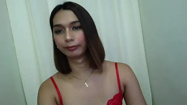 Snapshot of Sophia_Trans chatting on April 7, 2026, 8:42 pm Sophia Trans online show from April 7, 2026, 8:42 pm