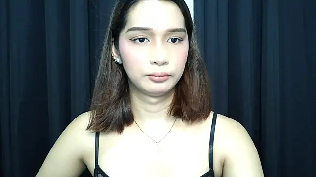 Snapshot of Sophia_Trans chatting on June 19, 2026, 8:56 pm Sophia Trans online show from June 19, 2026, 8:56 pm