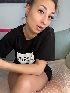 Celine charme online show from September 30, 2025, 1:05 pm