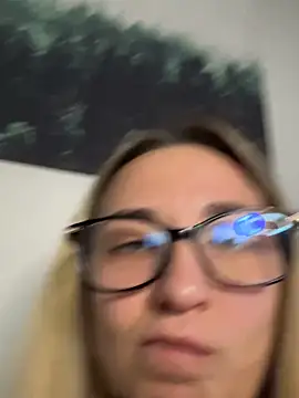 Celine charme online show from October 18, 2025, 3:02 pm