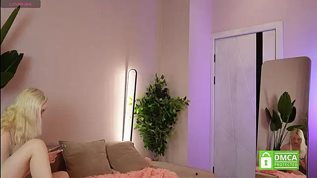 Miya Nelson online show from September 20, 2025, 4:35 am