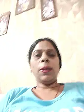Snapshot of Soniya_Roy chatting on June 17, 2026, 8:28 am Soniya Roy online show from June 17, 2026, 8:28 am