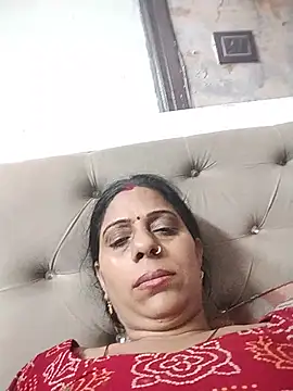 Snapshot of Soniya_Roy chatting on June 18, 2026, 2:10 pm Soniya Roy online show from June 18, 2026, 2:10 pm