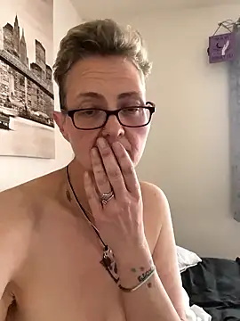 Curvy-Jinx online show from January 9, 2026, 10:18 am