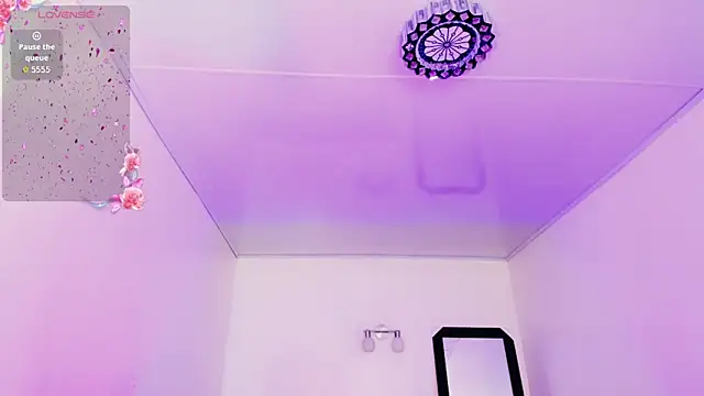 Snapshot of Rossedewitt_ chatting on October 8, 2025, 8:06 pm Rossedewitt online show from October 8, 2025, 8:06 pm