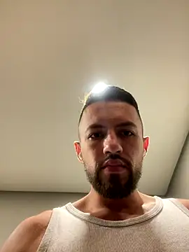 thiago cruzzz online show from September 11, 2025, 1:55 pm