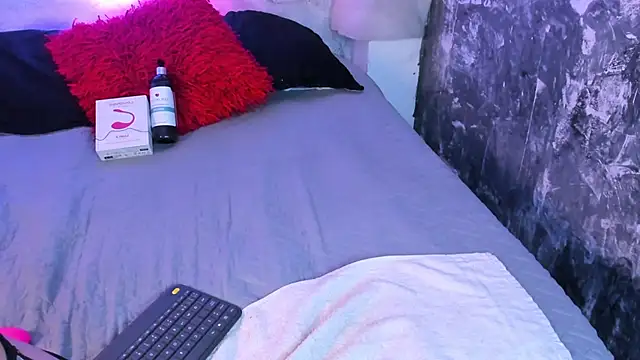 Snapshot of katierouge_ chatting on September 21, 2025, 5:42 am katierouge  online show from September 21, 2025, 5:42 am