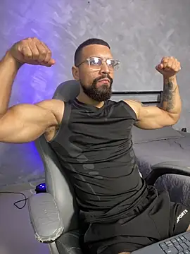 vincentjaxon online show from May 8, 2026, 5:18 pm