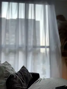 Sofi Leal online show from March 25, 2026, 12:44 pm