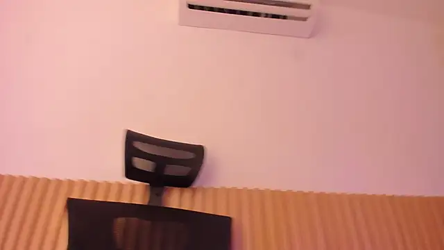 Snapshot of OliviaSweett chatting on September 18, 2025, 7:16 pm OliviaSweett online show from September 18, 2025, 7:16 pm