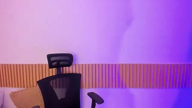 Snapshot of OliviaSweett chatting on October 7, 2025, 7:00 pm OliviaSweett online show from October 7, 2025, 7:00 pm