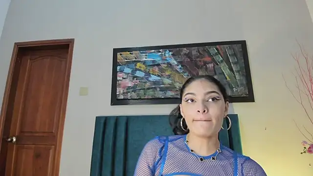 Snapshot of LunaAspen_ chatting on October 1, 2025, 5:52 pm LunaAspen online show from October 1, 2025, 5:52 pm