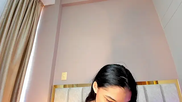 Snapshot of LunaAspen_ chatting on October 25, 2025, 5:51 pm LunaAspen online show from October 25, 2025, 5:51 pm