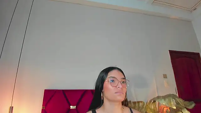 LunaAspen  online show from November 11, 2025, 5:46 pm