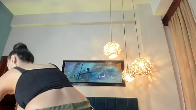 LunaAspen  online show from November 25, 2025, 6:08 pm