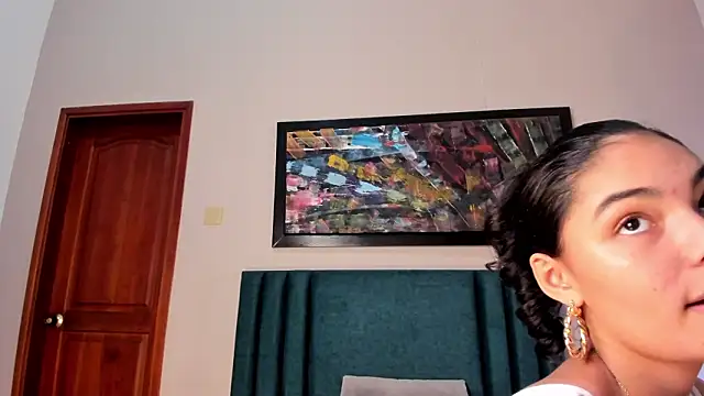 LunaAspen  online show from February 2, 2026, 6:06 pm