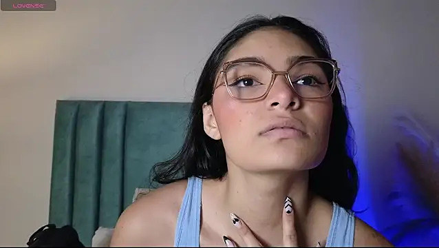 Snapshot of LunaAspen_ chatting on May 11, 2026, 5:54 pm LunaAspen online show from May 11, 2026, 5:54 pm