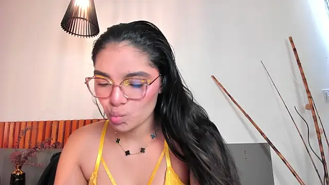 Snapshot of LunaAspen_ chatting on June 23, 2026, 6:17 pm LunaAspen online show from June 23, 2026, 6:17 pm