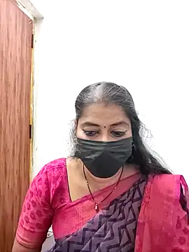 Snapshot of tamil_Sigappu_Roja chatting on February 18, 2026, 1:23 am tamil Sigappu Roja online show from February 18, 2026, 1:23 am