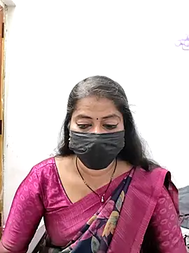 Snapshot of tamil_Sigappu_Roja chatting on March 9, 2026, 12:47 am tamil Sigappu Roja online show from March 9, 2026, 12:47 am