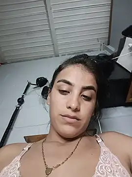Bigtiti01 online show from May 12, 2026, 6:27 pm