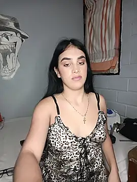 Bigtiti01 online show from June 14, 2026, 7:38 pm