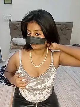 missneha61 online show from October 6, 2025, 5:10 pm