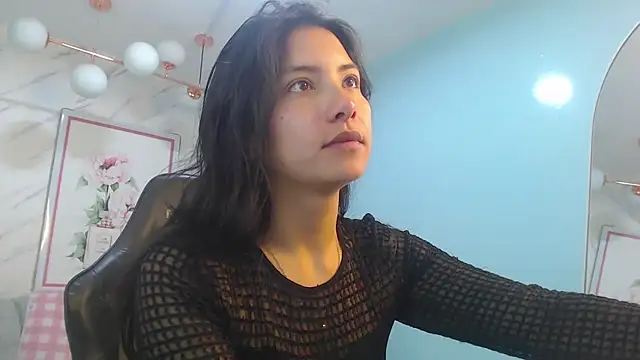 victoria hernandez t  online show from August 7, 2026, 1:02 pm