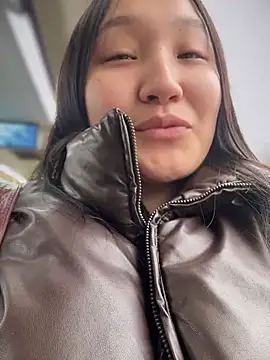 KissMeEva online show from October 25, 2025, 9:39 am