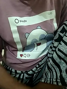 Snapshot of Alia-00 chatting on September 23, 2025, 4:15 am Alia-00 online show from September 23, 2025, 4:15 am