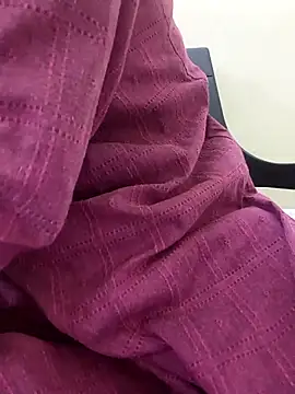 Snapshot of Alia-00 chatting on October 9, 2025, 4:10 am Alia-00 online show from October 9, 2025, 4:10 am