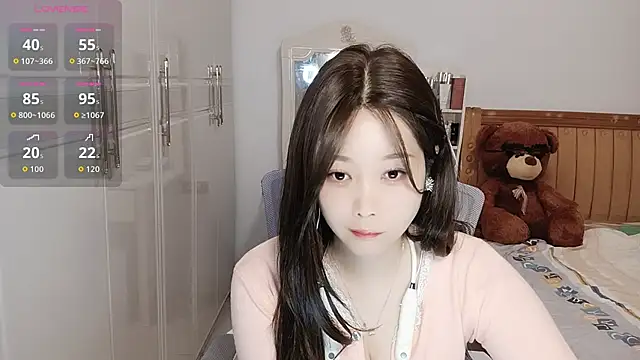 Xiaotantan-99 online show from October 21, 2025, 7:36 pm