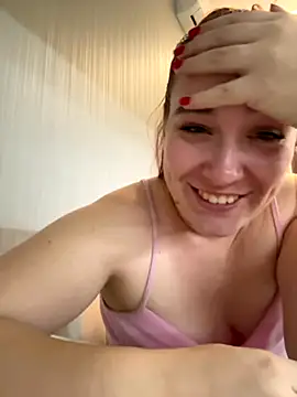 Snapshot of Sweet_lollipop25 chatting on October 20, 2025, 5:02 pm Sweet lollipop25 online show from October 20, 2025, 5:02 pm