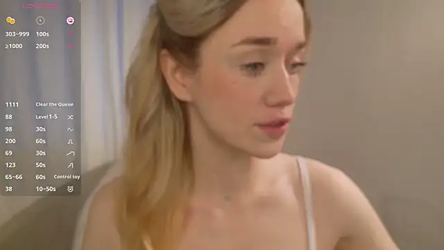 Snapshot of DiscoPotato chatting on October 25, 2025, 1:07 pm DiscoPotato online show from October 25, 2025, 1:07 pm