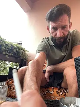 Snapshot of Michel_huge chatting on September 20, 2025, 6:03 am Michel huge online show from September 20, 2025, 6:03 am