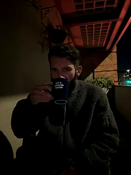 Snapshot of Michel_huge chatting on October 26, 2025, 6:19 am Michel huge online show from October 26, 2025, 6:19 am