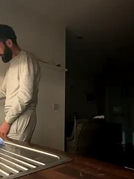 Snapshot of Michel_huge chatting on October 31, 2025, 5:08 am Michel huge online show from October 31, 2025, 5:08 am