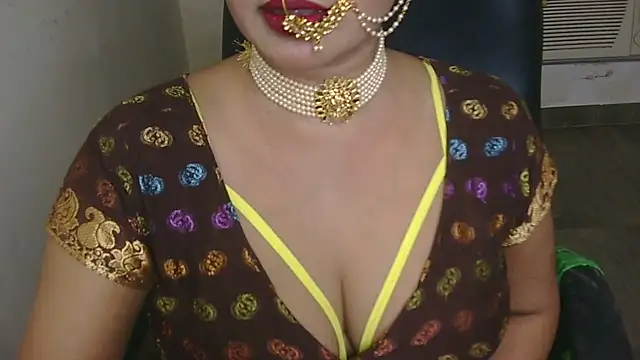 Snapshot of QUEEN_SAKHI- chatting on September 23, 2025, 2:36 am QUEEN SAKHI- online show from September 23, 2025, 2:36 am