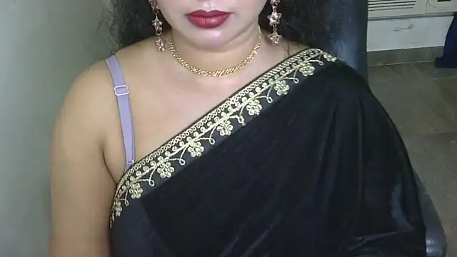 Snapshot of QUEEN_SAKHI- chatting on September 26, 2025, 7:40 pm QUEEN SAKHI- online show from September 26, 2025, 7:40 pm