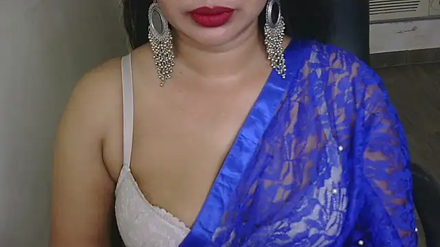 Snapshot of QUEEN_SAKHI- chatting on September 29, 2025, 6:29 am QUEEN SAKHI- online show from September 29, 2025, 6:29 am