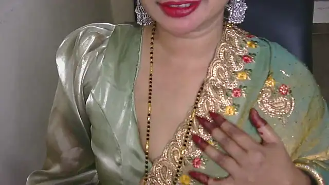 Snapshot of QUEEN_SAKHI- chatting on October 10, 2025, 6:07 pm QUEEN SAKHI- online show from October 10, 2025, 6:07 pm