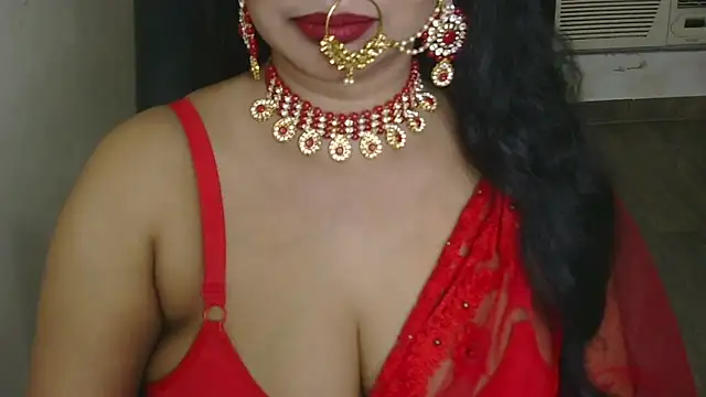 Snapshot of QUEEN_SAKHI- chatting on October 16, 2025, 12:28 pm QUEEN SAKHI- online show from October 16, 2025, 12:28 pm