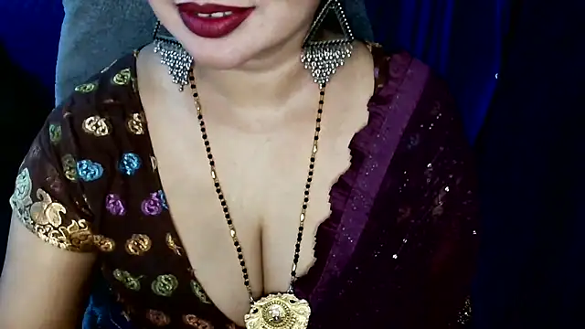 QUEEN SAKHI- online show from April 26, 2026, 3:32 pm
