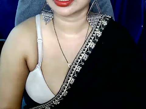 QUEEN SAKHI- online show from May 5, 2026, 6:16 pm