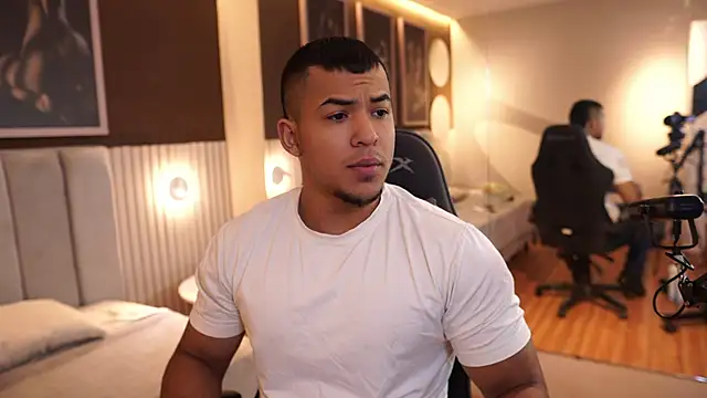 Thiago Valente online show from October 1, 2025, 12:44 pm