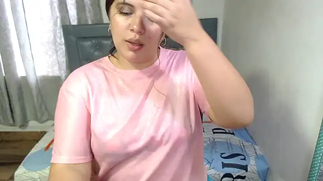 Snapshot of sarah_aguilar chatting on May 9, 2026, 5:29 pm sarah aguilar online show from May 9, 2026, 5:29 pm