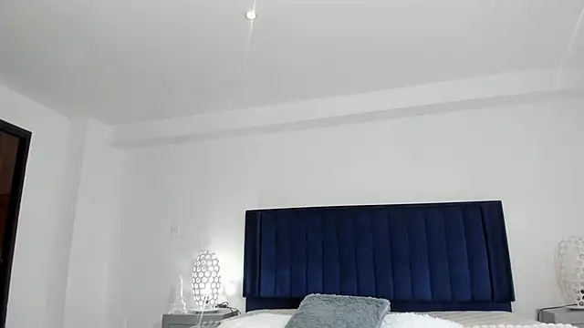 RedAngel1- online show from November 28, 2025, 5:15 pm