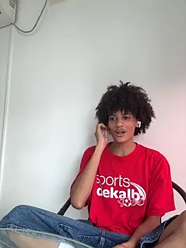 Snapshot of Max_Rain chatting on September 19, 2025, 4:40 pm Max Rain online show from September 19, 2025, 4:40 pm