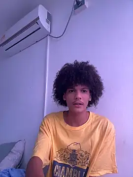 Snapshot of Max_Rain chatting on October 21, 2025, 5:13 pm Max Rain online show from October 21, 2025, 5:13 pm