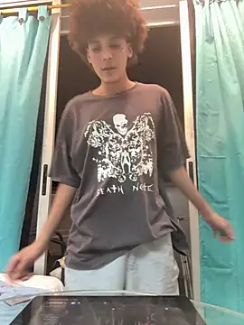 Max Rain online show from July 14, 2026, 2:05 am